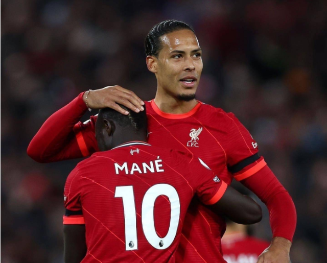 利物浦内部会议纪要流出——今夜调整名单；欧冠使命明确；心理建设被强调的简单介绍